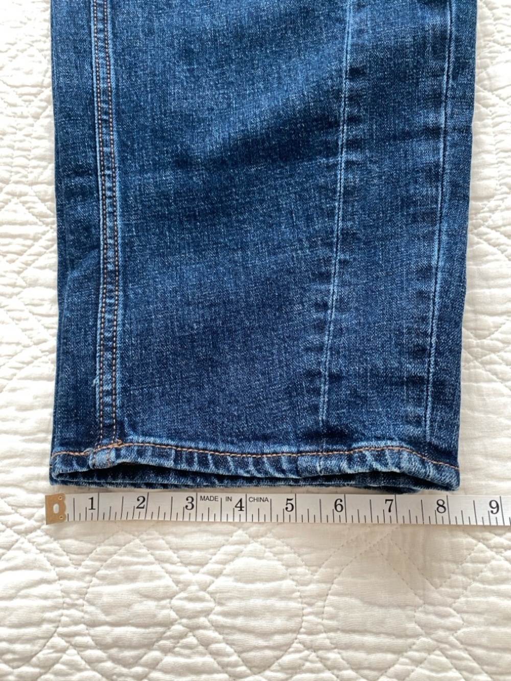 Old Navy Evie High Rise Barrel Leg Dark Wash Trending Jeans Size 8 - Picture 8 of 16